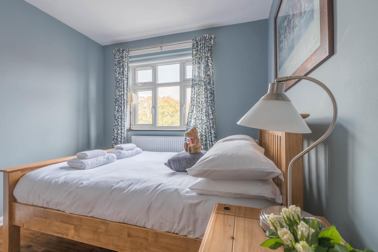 לונדון Comfortable Home In Wandsworth מראה חיצוני תמונה